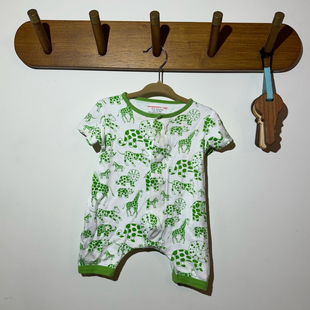 Magnetic me size 3-6 months